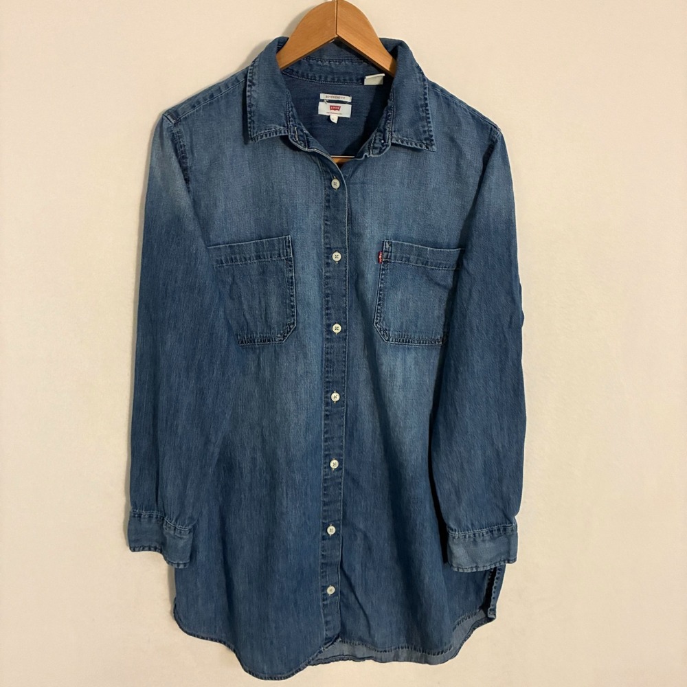 Levi's Boyfriend Fit Shirt Womens L Chambray Denim Pocket Button Western Outdoor